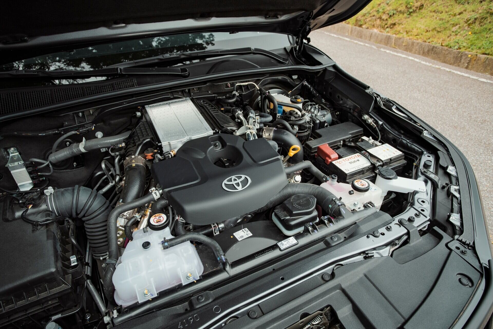 FORTUNER_7R37229