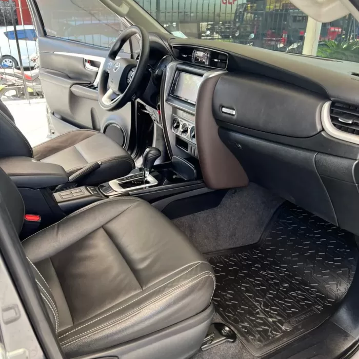 Toyota Fortuner SW4 Automatica 4X2