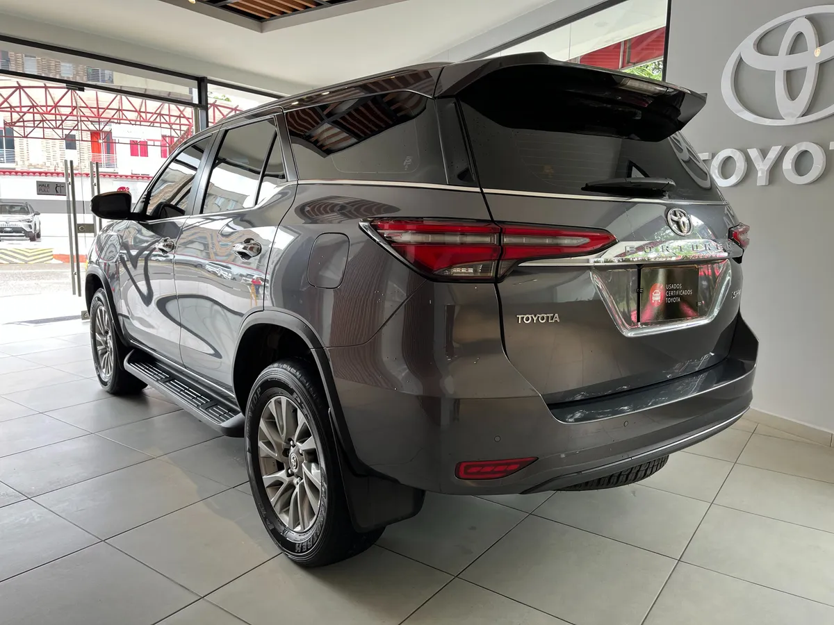 Toyota Fortuner Srv Diesel 4×2 2.4l 2022