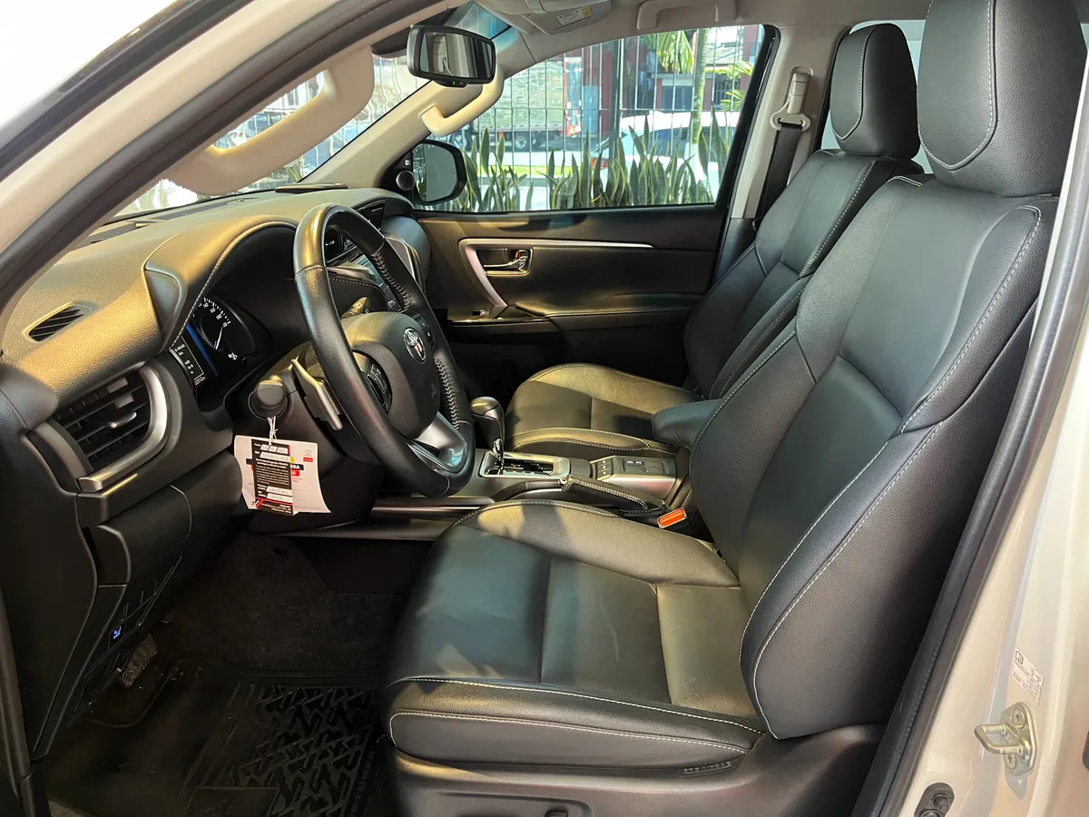 Toyota Fortuner Srx Diesel 4×4 2.8