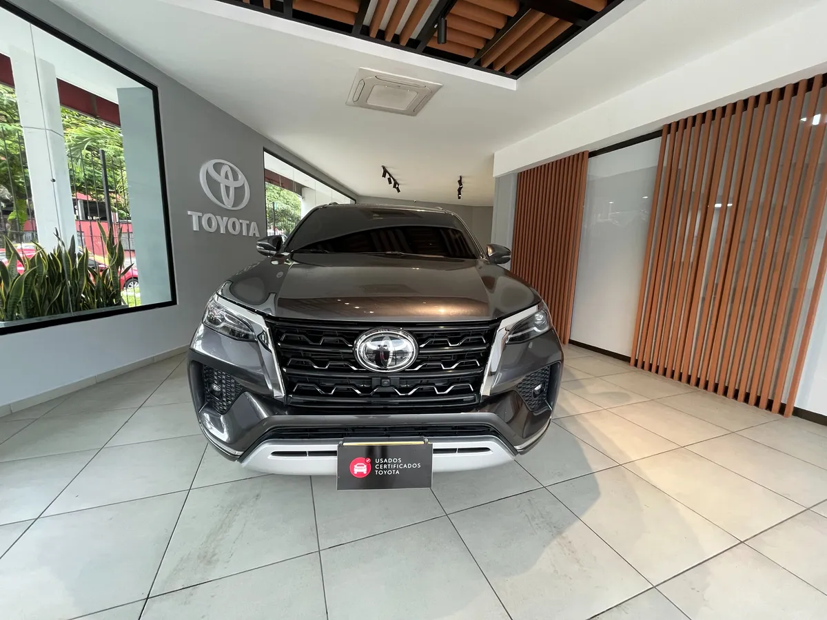 Toyota Fortuner Srv Diesel 4×2 2.4l 2022