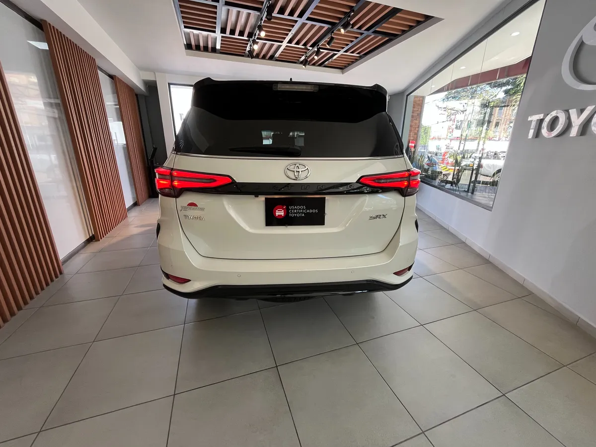 Toyota Fortuner Srx Diesel 4×4 2.8