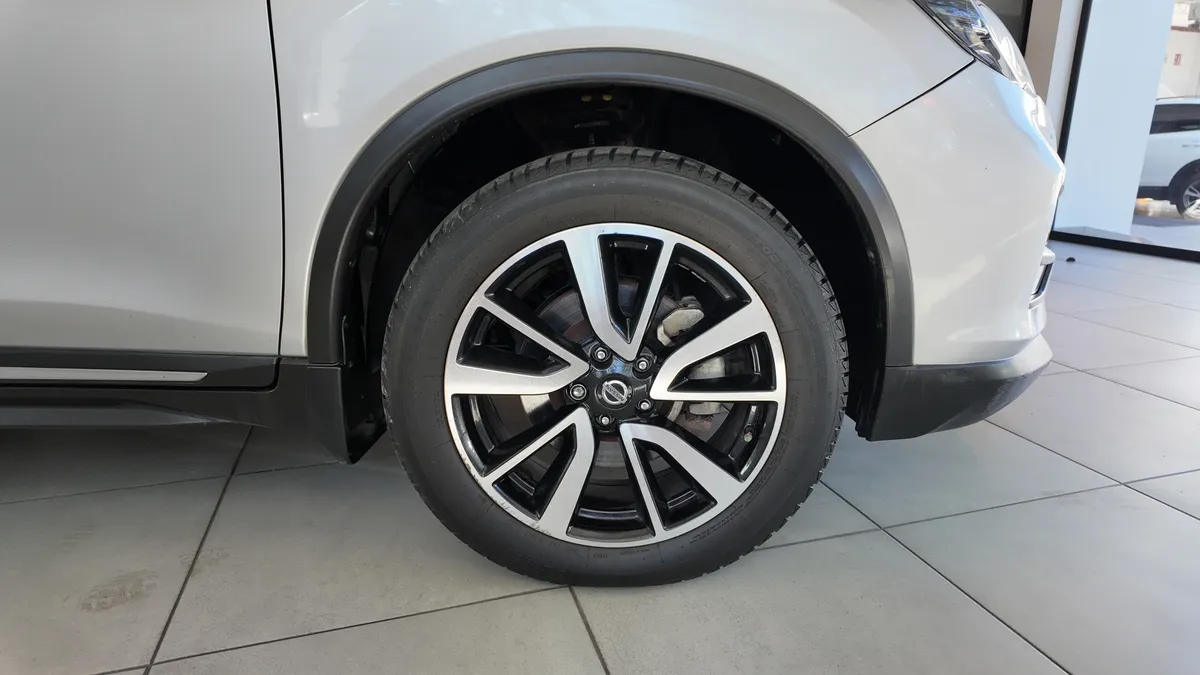 Nissan X-Trail 2.5 Exclusive