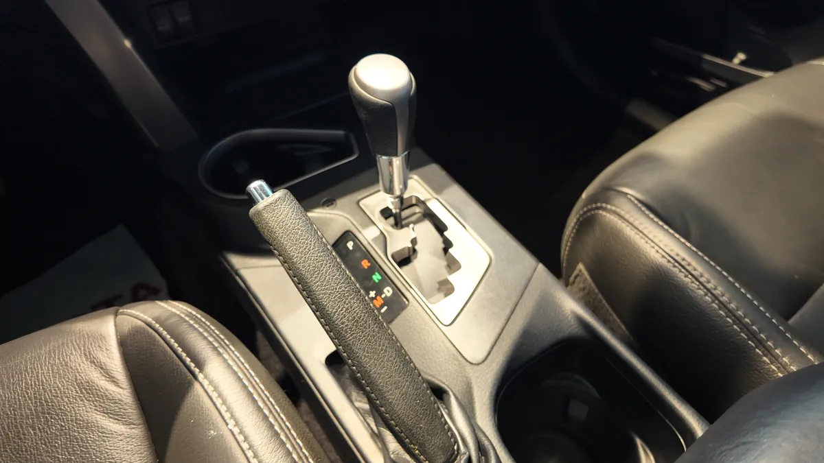 Toyota RAV4 2.0 Street