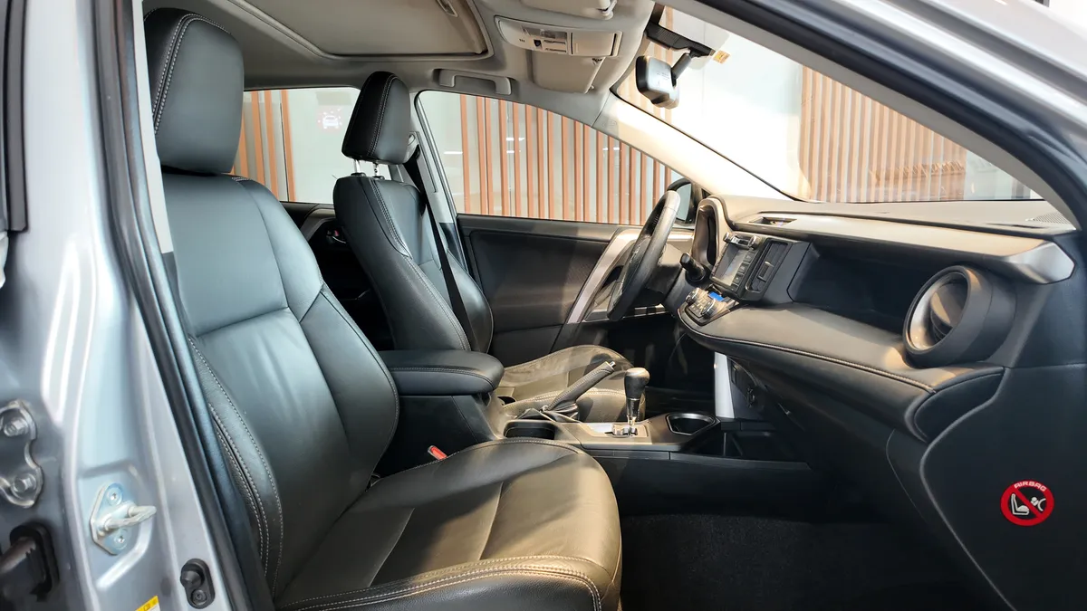 Toyota RAV4 2.0 Street