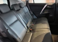 Toyota RAV4 2.0 Street