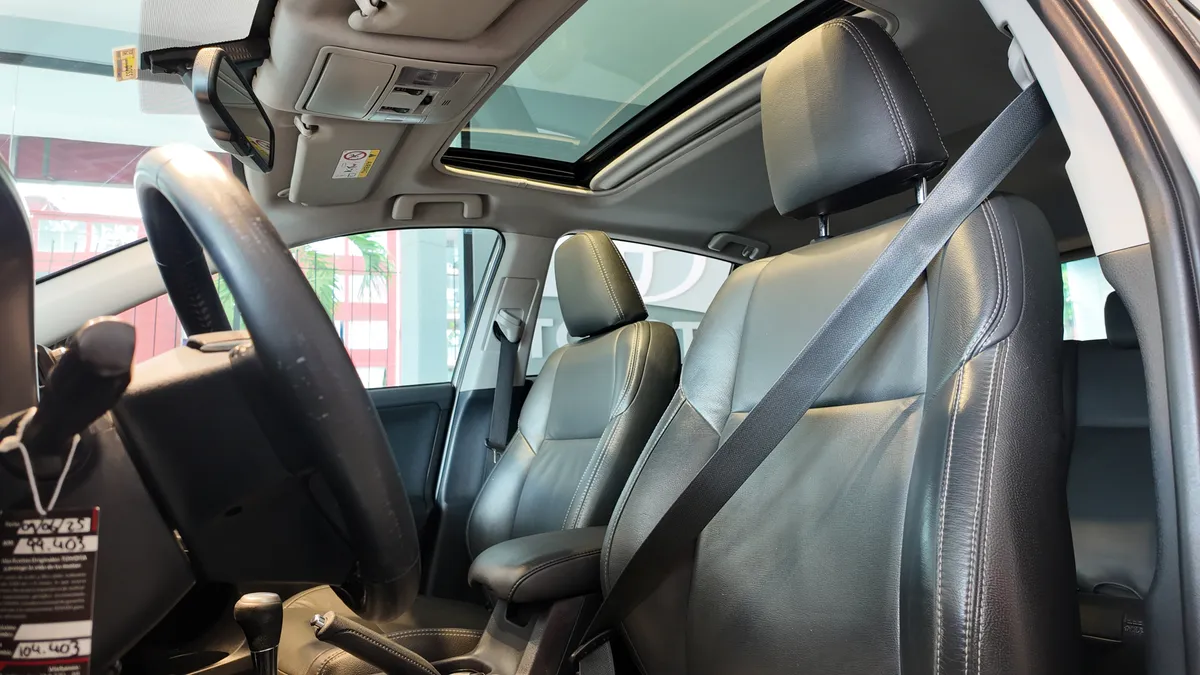 Toyota RAV4 2.0 Street