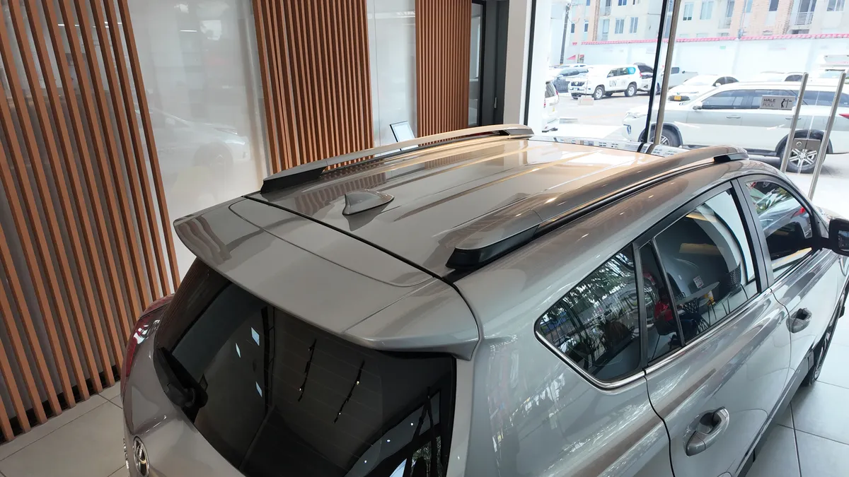 Toyota RAV4 2.0 Street