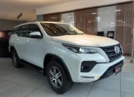 Toyota Fortuner Sr Diesel 2.4l 4×2 At