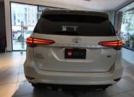 Toyota Fortuner Sr Diesel 2.4l 4×2 At