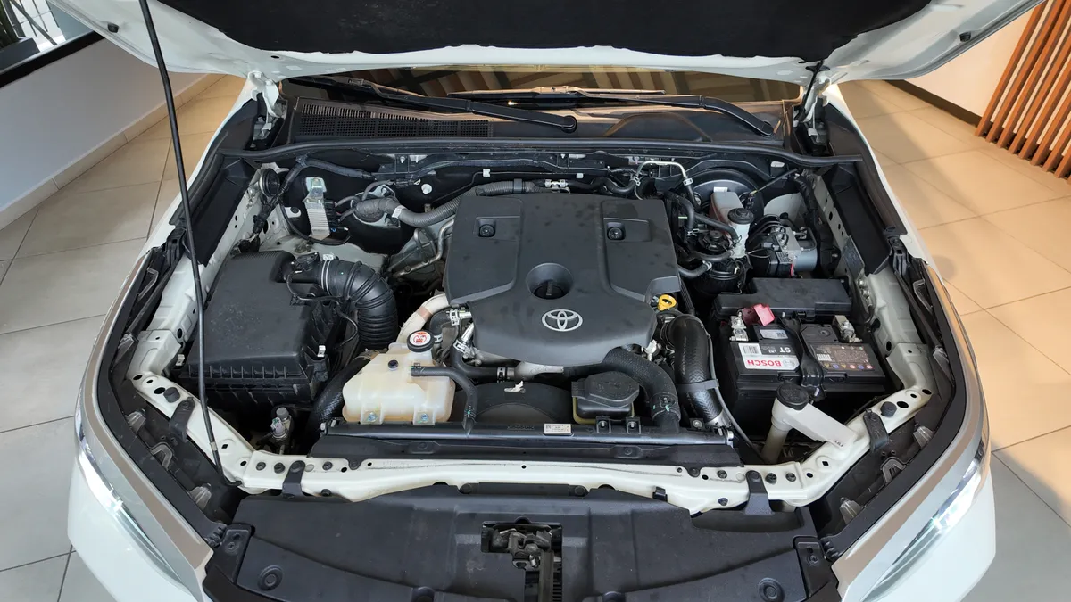 Toyota Fortuner Sr Diesel 2.4l 4×2 At