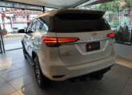 Toyota Fortuner Sr Diesel 2.4l 4×2 At