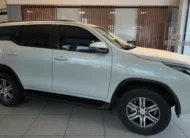Toyota Fortuner Sr Diesel 2.4l 4×2 At