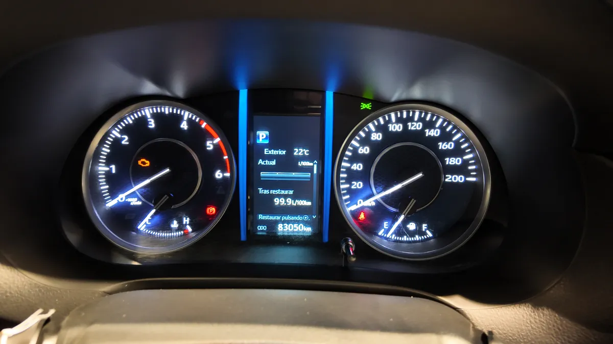 Toyota Fortuner Sr Diesel 2.4l 4×2 At