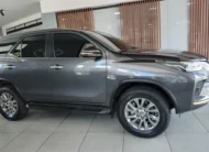 Toyota Fortuner Srv 2.4l 4×2 At 2023