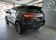 Toyota Fortuner Srv 2.4l 4×2 At 2023