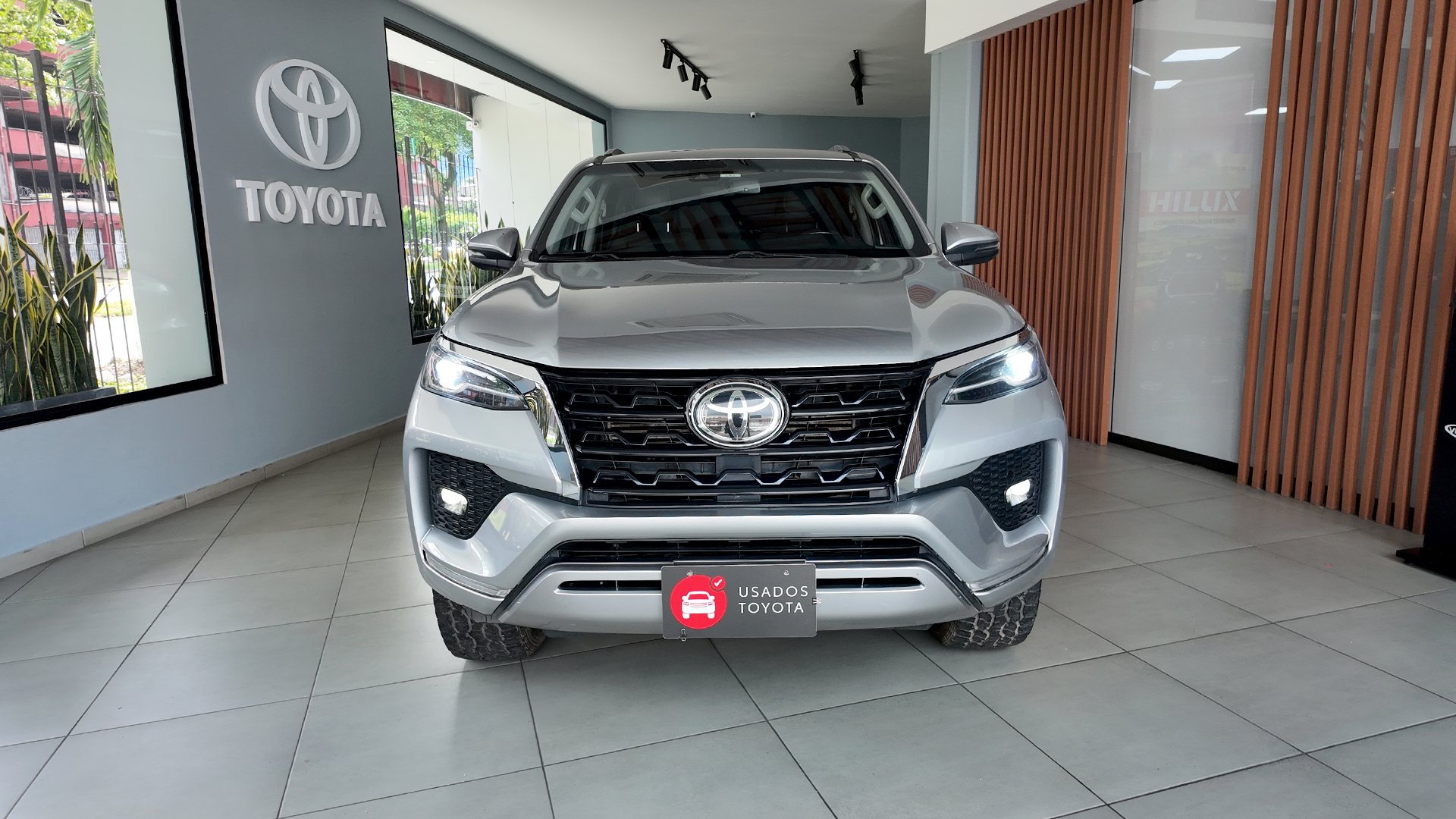 Toyota Fortuner 2.8 Diésel Srv 4×4 At