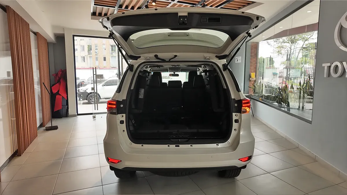 Toyota Fortuner Sr Diesel 2.8l 4×2 At 2025