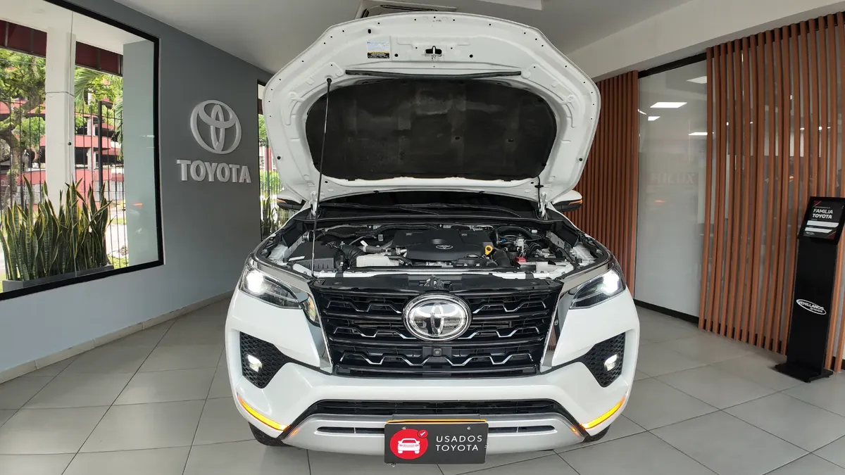 Toyota Fortuner Srv 2023 2.4l 4×2 At