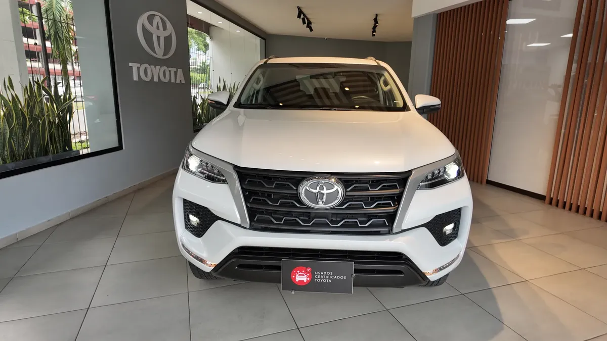 Toyota Fortuner Sr Diesel 2.8l 4×2 At 2025