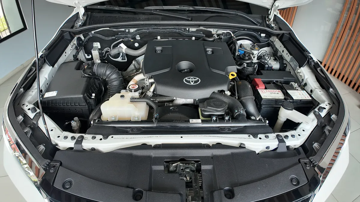 Toyota Fortuner Srv 2023 2.4l 4×2 At