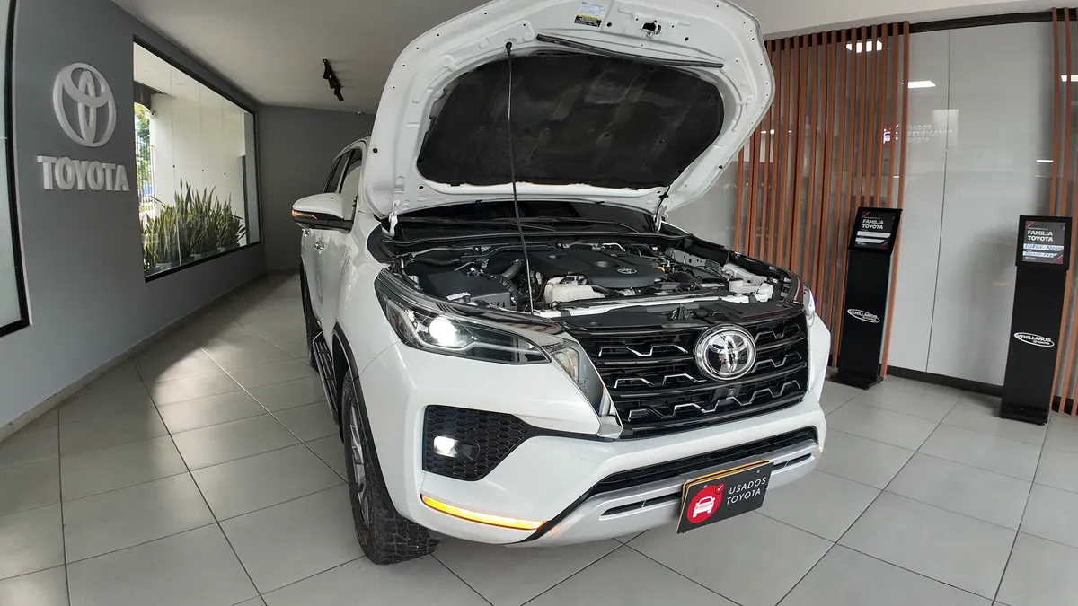 Toyota Fortuner Srv 2023 2.4l 4×2 At