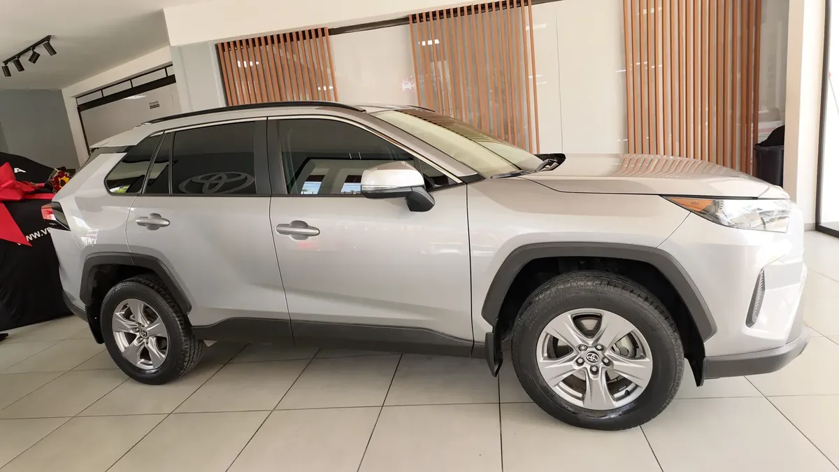 Toyota Rav4 Le 2022 2.5l 4×4 At