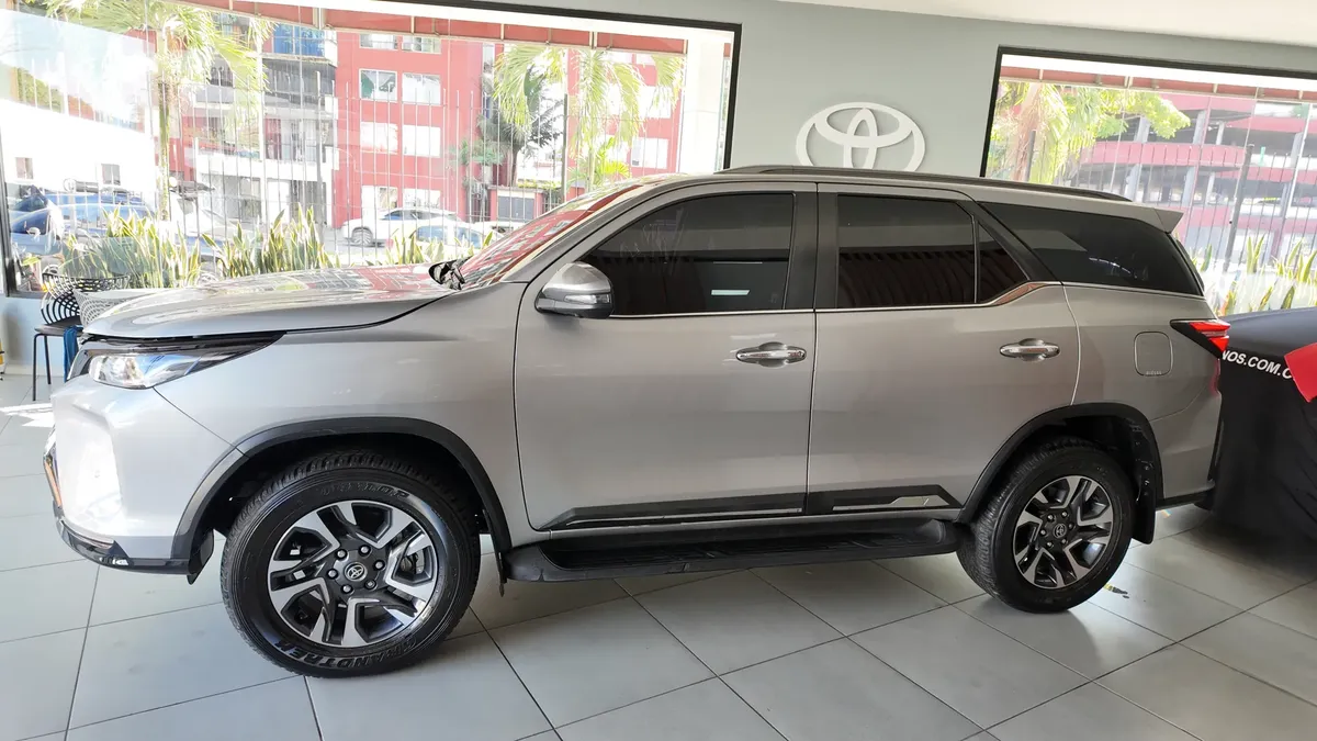 Toyota Fortuner Srv 2024 2.8l 4×4 At