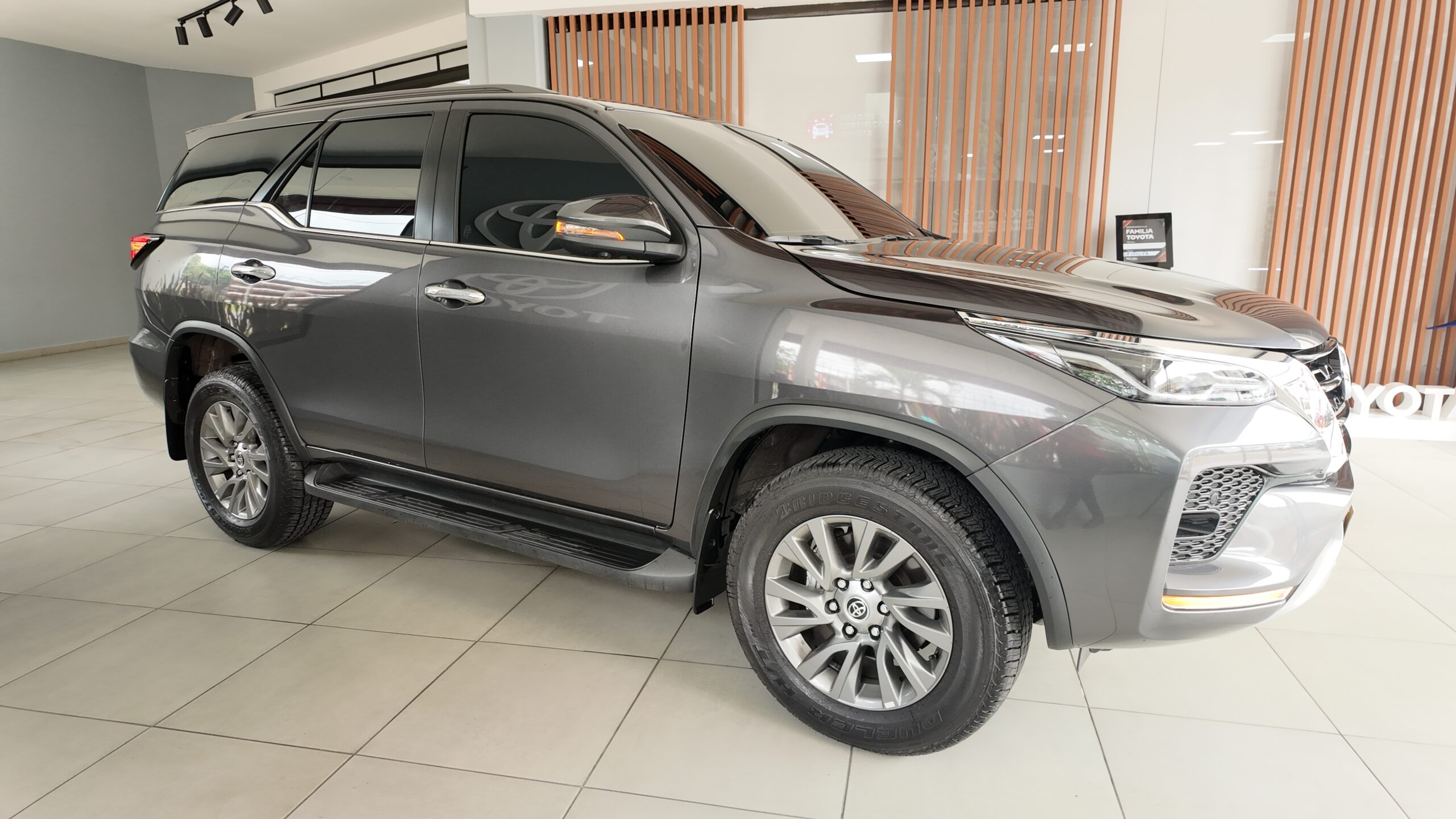 Toyota Fortuner Srv 2026 2.8l 4×2 At