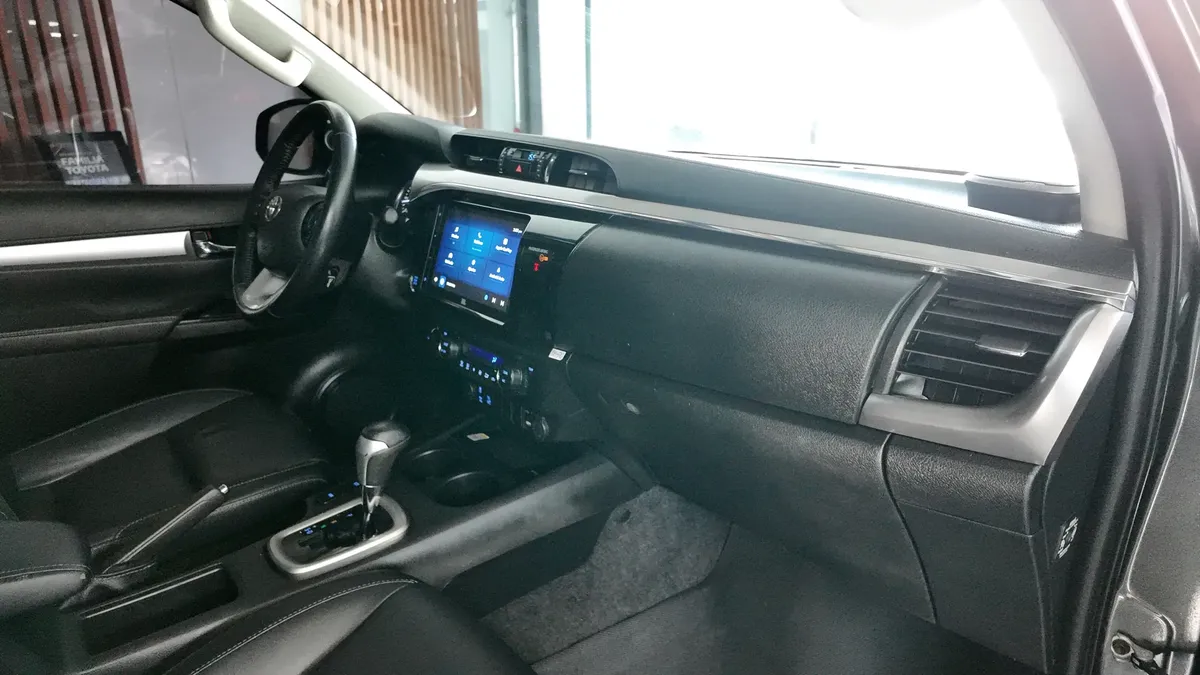 Toyota Hilux Srx 2023 2.8l 4×4 At